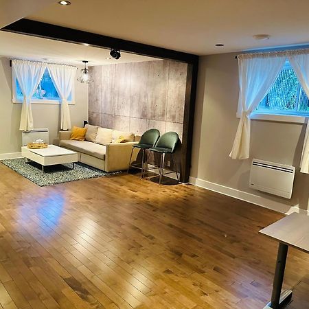 Urban Retreat - 2 Bedroom, 3 Beds, 6 Guests, Free Parking Longueuil Eksteriør billede