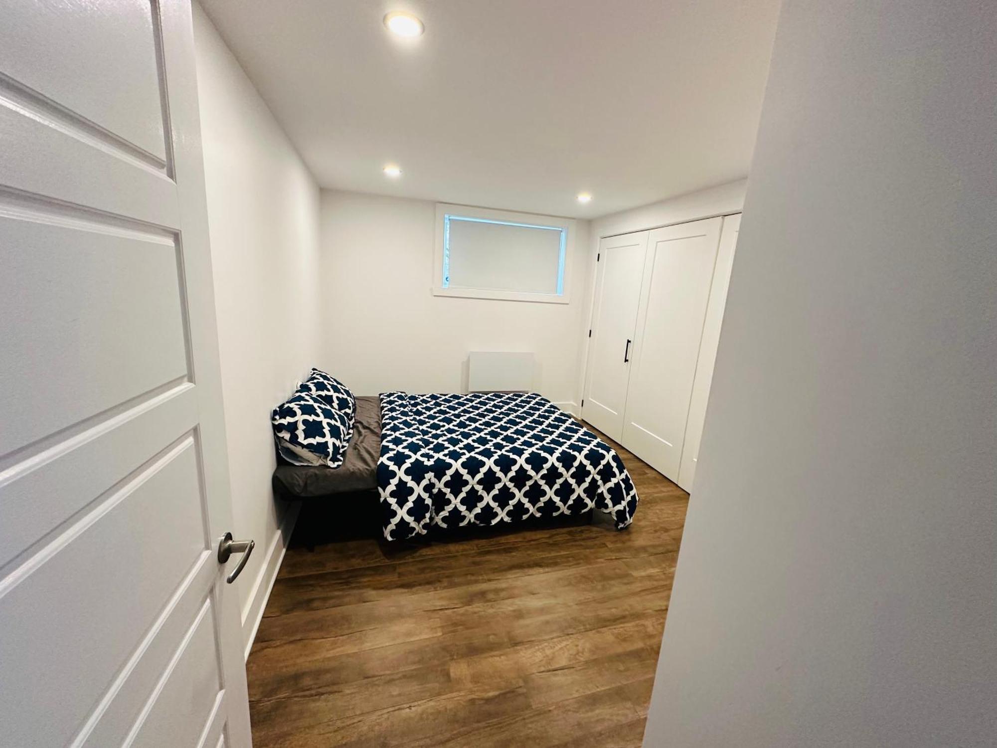 Urban Retreat - 2 Bedroom, 3 Beds, 6 Guests, Free Parking Longueuil Eksteriør billede